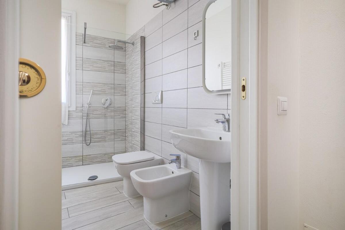 Jacuzzi & Relax - Casa Indipendente 20Min Da Milano Villa Zelo Buon Persico ภายนอก รูปภาพ