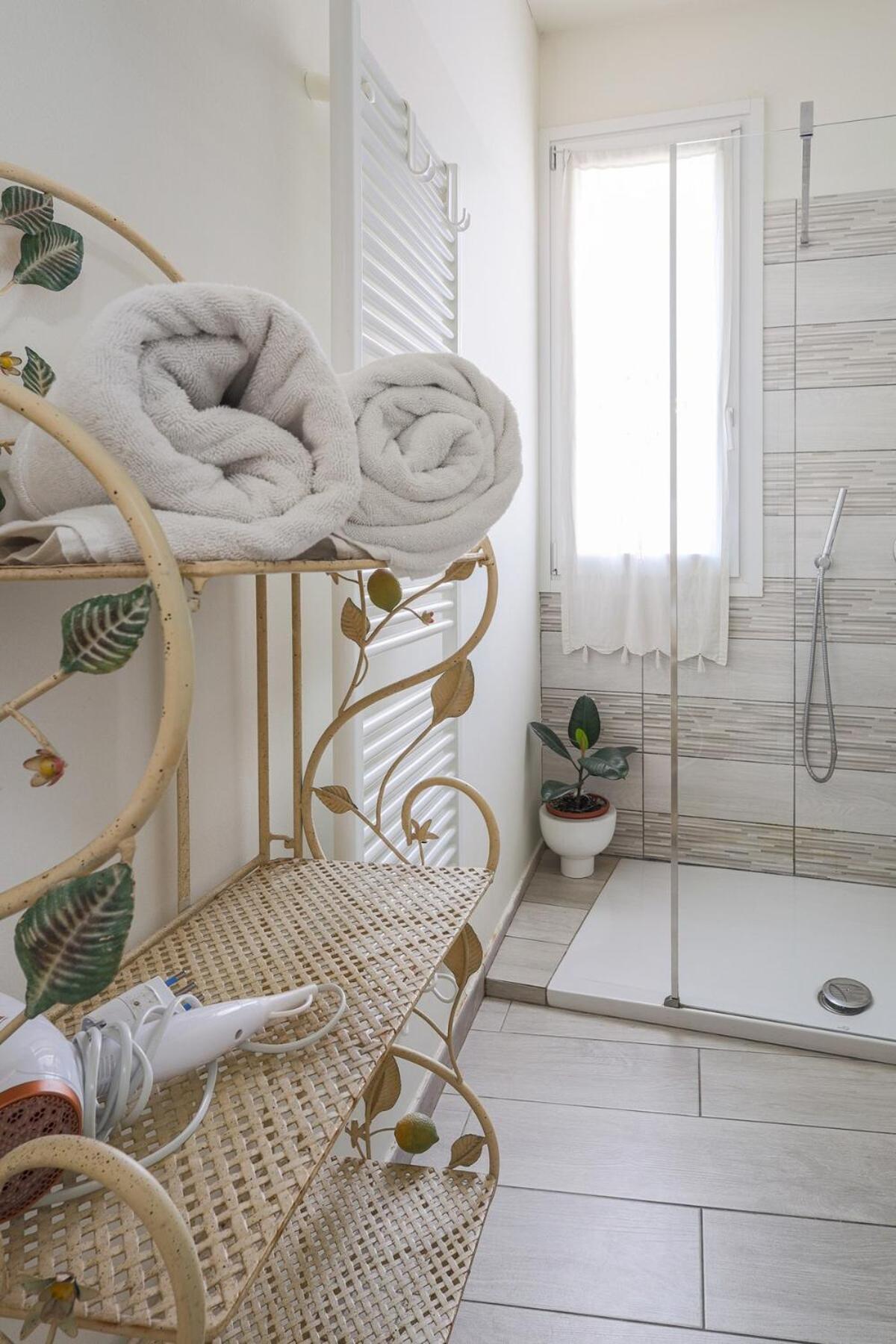 Jacuzzi & Relax - Casa Indipendente 20Min Da Milano Villa Zelo Buon Persico ภายนอก รูปภาพ